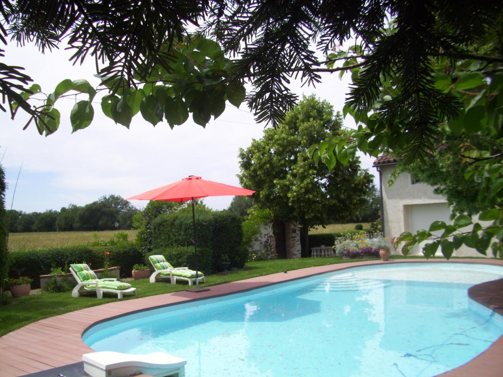 Le Clos De Saint Amour Монтобан Екстериор снимка