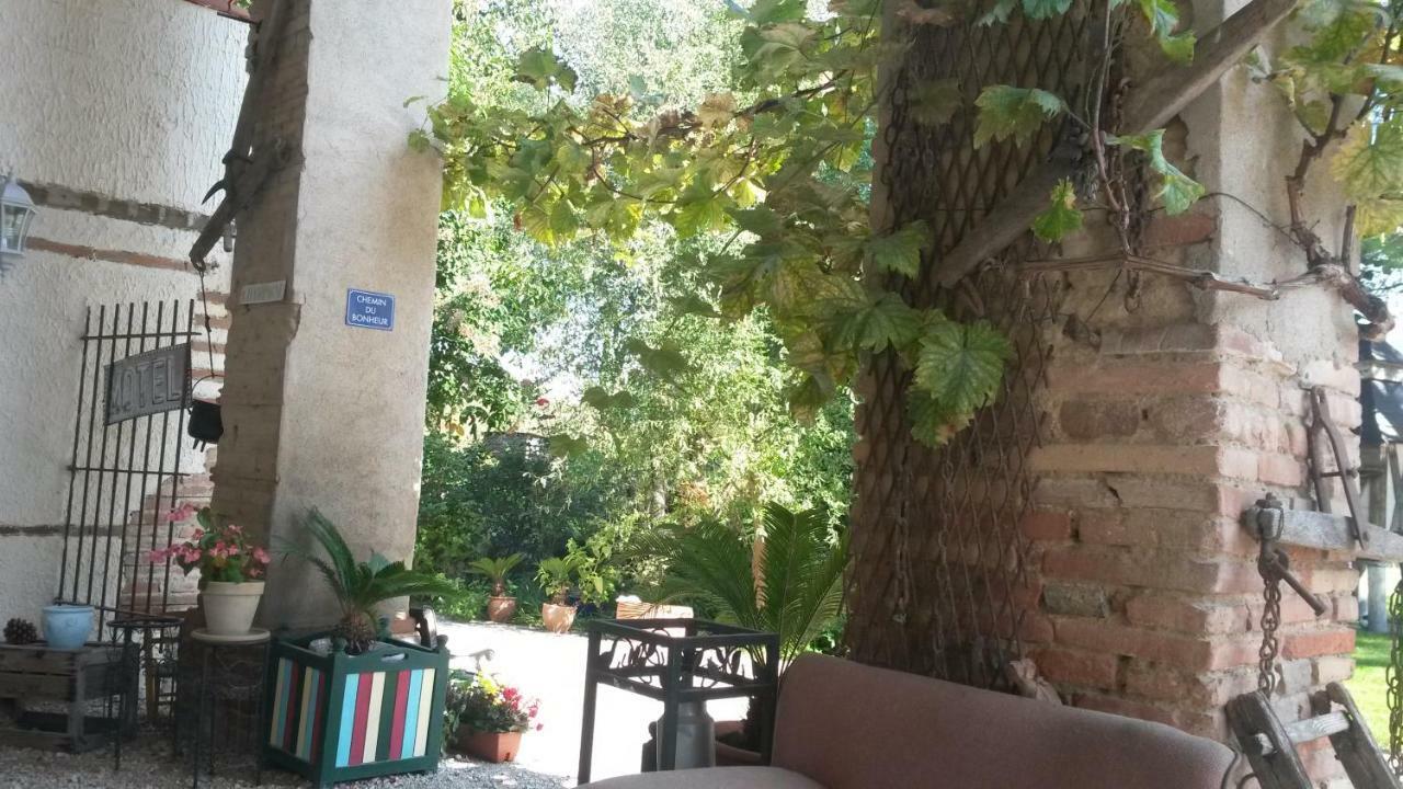 Le Clos De Saint Amour Монтобан Екстериор снимка